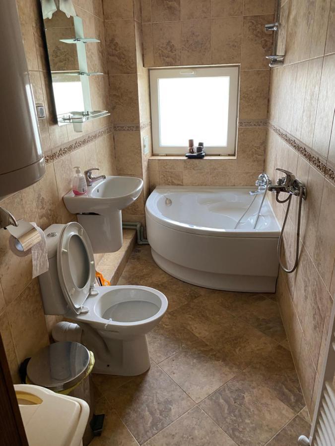 Къща Дьовлень/House Dyovlen Hotel เดวิน ภายนอก รูปภาพ